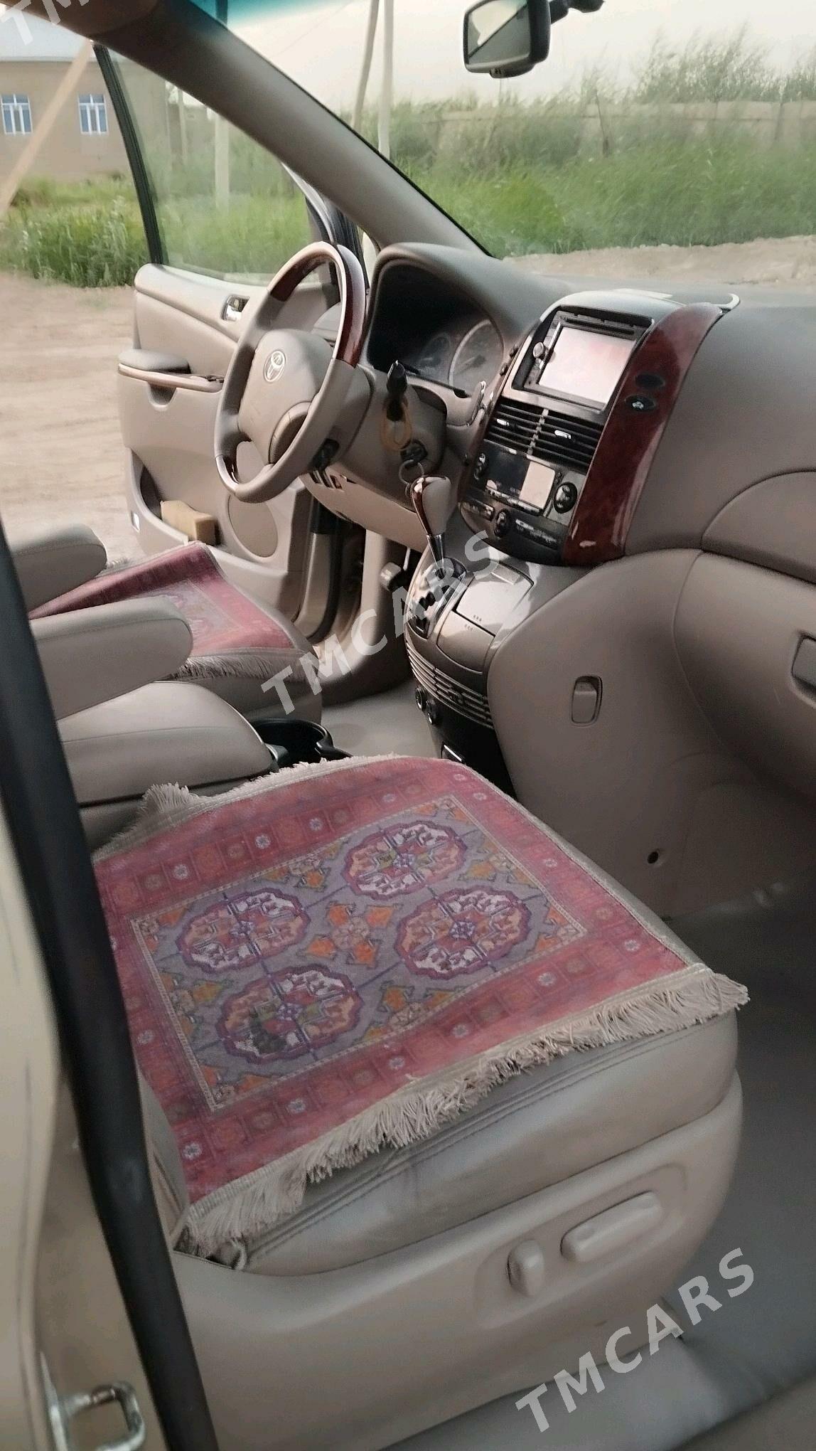 Toyota Sienna 2005 - 215 000 TMT - Мары - img 2