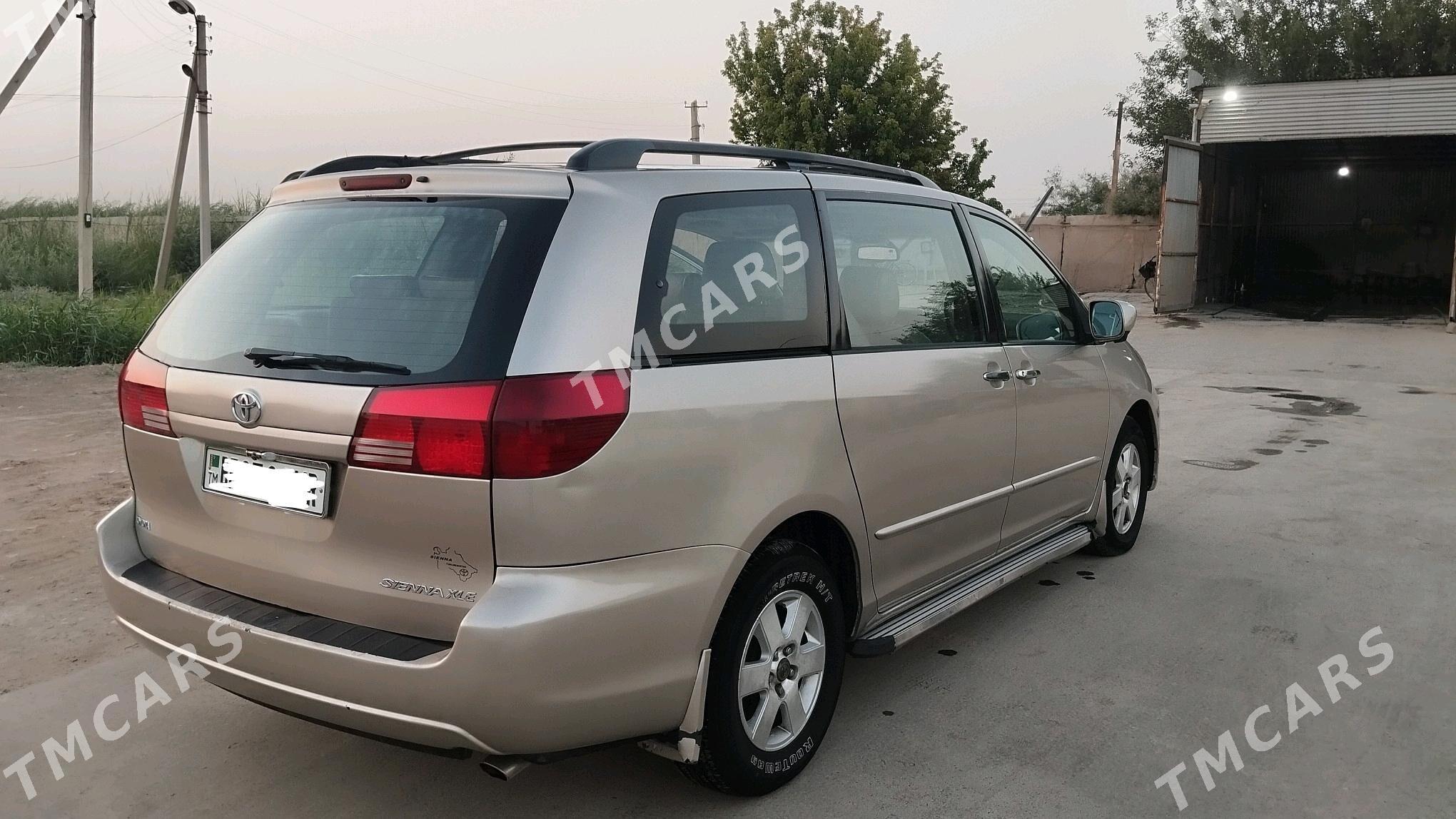 Toyota Sienna 2005 - 215 000 TMT - Мары - img 4