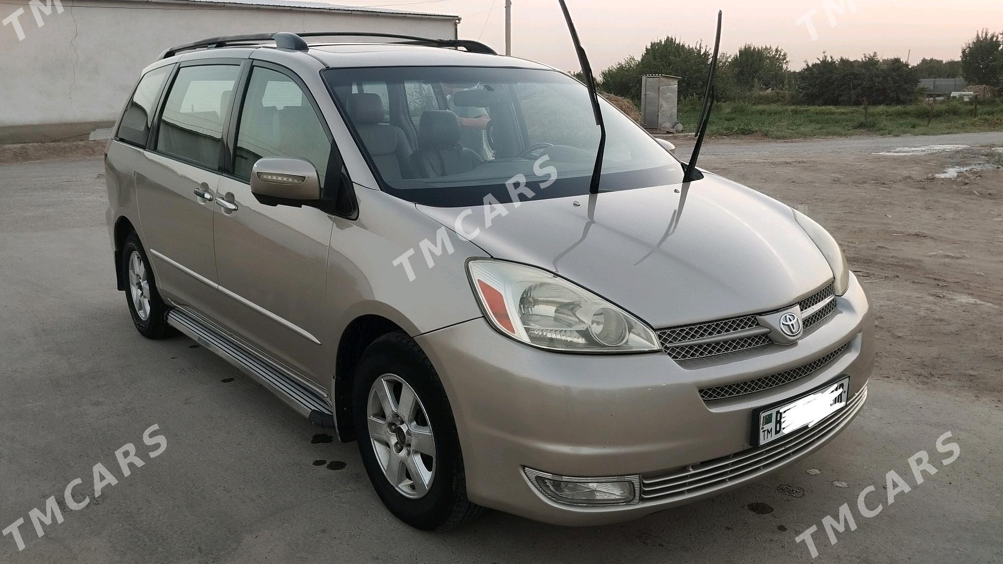 Toyota Sienna 2005 - 215 000 TMT - Мары - img 5