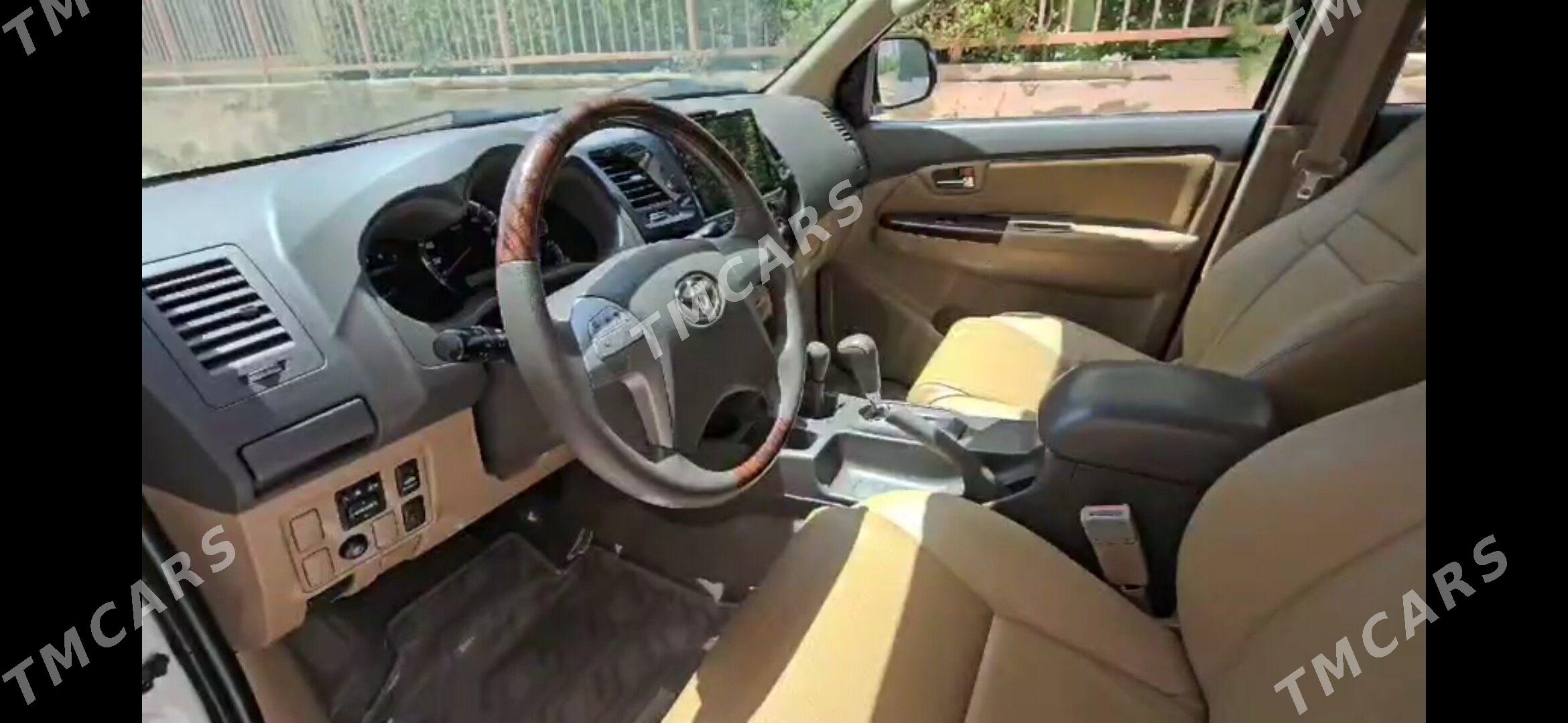 Toyota Fortuner 2012 - 350 000 TMT - Туркменбаши - img 8