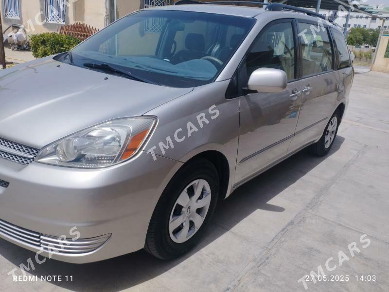 Toyota Sienna 2004 - 265 000 TMT - Кёнеургенч - img 4