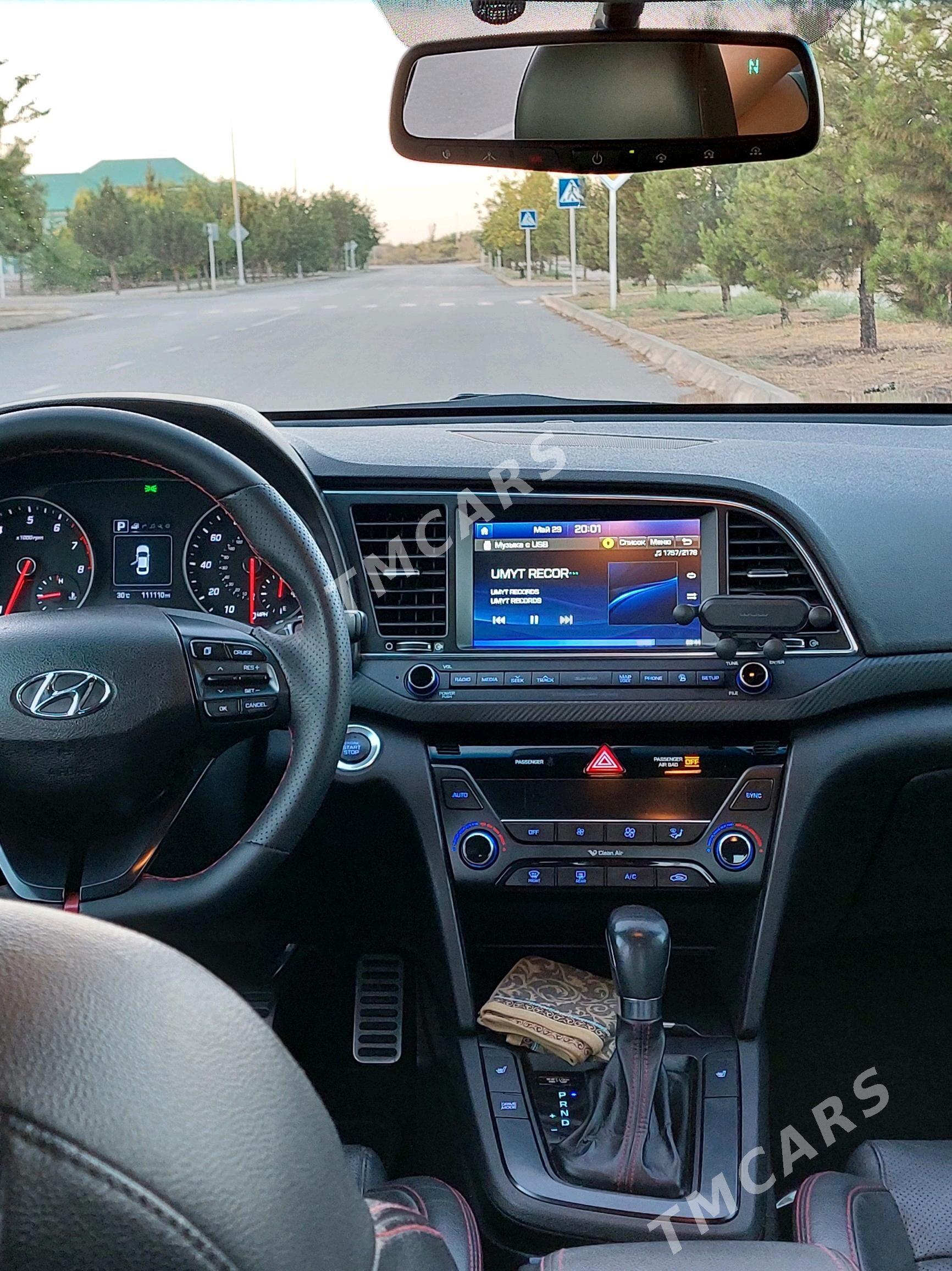 Hyundai Elantra 2017 - 200 000 TMT - 30 mkr - img 7