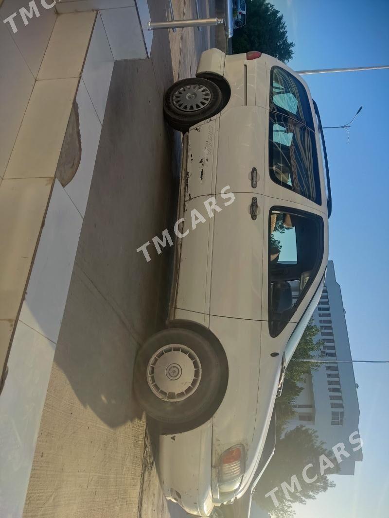 Toyota Sienna 2002 - 120 000 TMT - Чарджоу - img 4