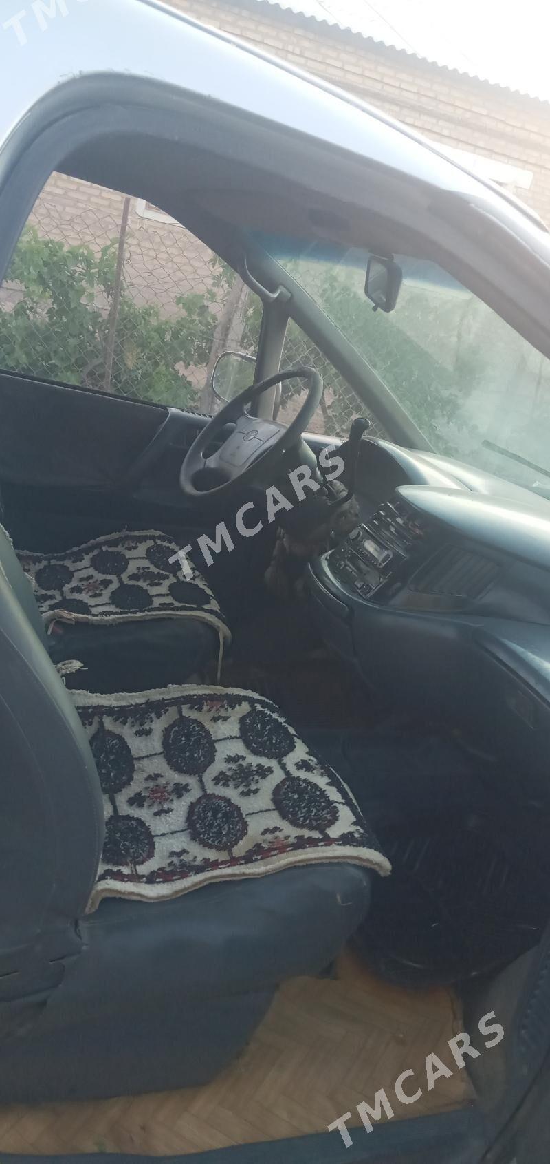 Toyota Previa 1992 - 60 000 TMT - Garabekewül - img 3