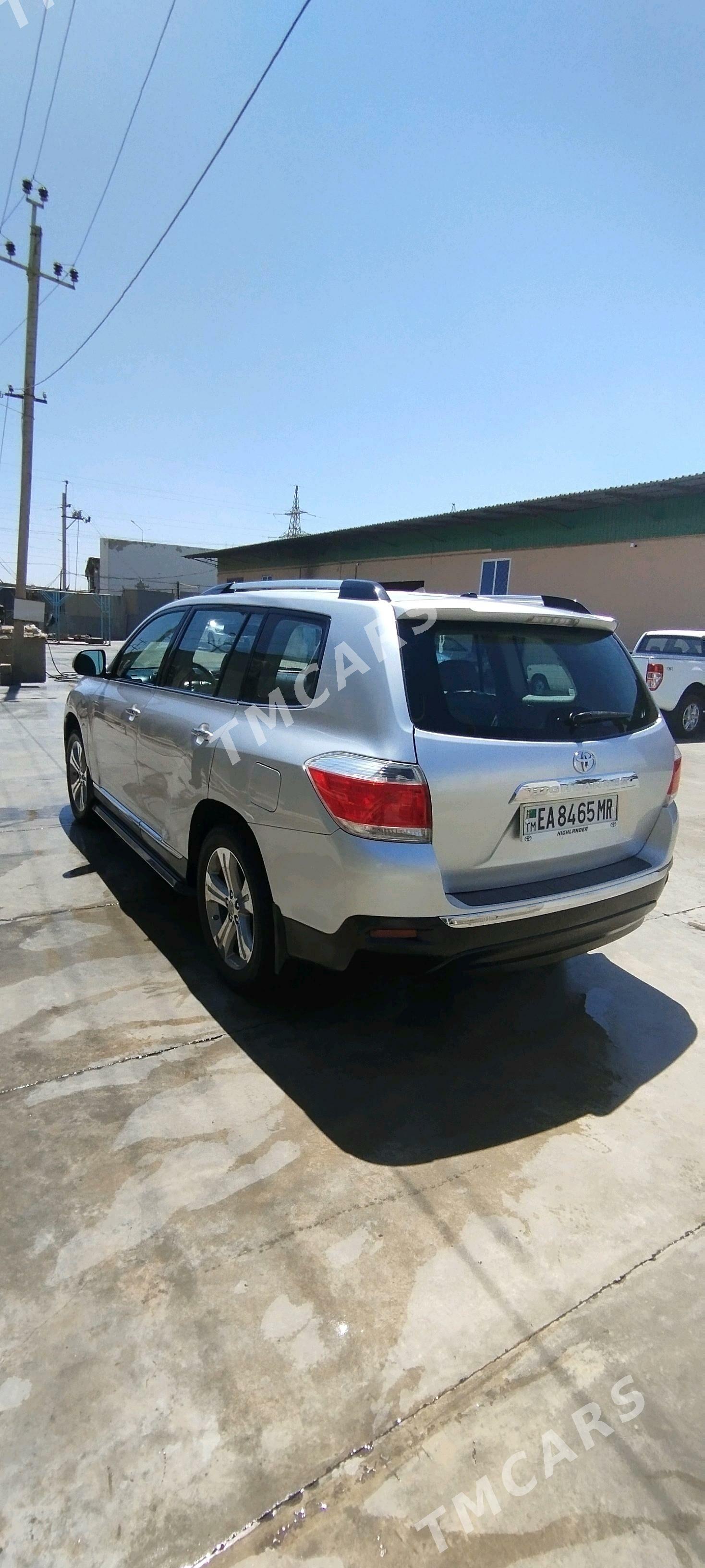 Toyota Highlander 2012 - 300 000 TMT - Mary - img 3