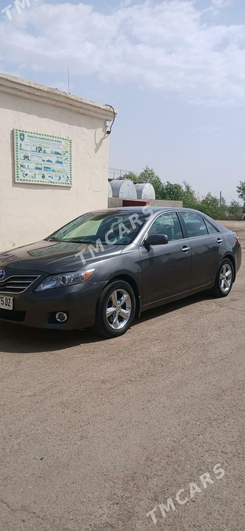 Toyota Camry 2010 - 200 000 TMT - Губадаг - img 2