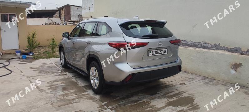 Toyota Highlander 2022 - 585 000 TMT - Ак-Бугдайский этрап - img 2