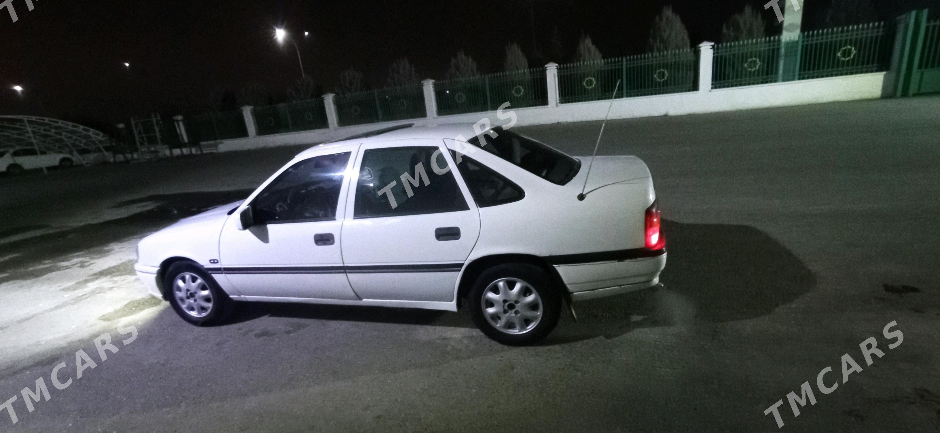 Opel Vectra 1991 - 34 000 TMT - Bäherden - img 3