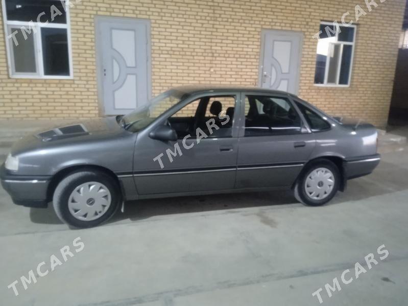 Opel Vectra 1989 - 40 000 TMT - Mary - img 4