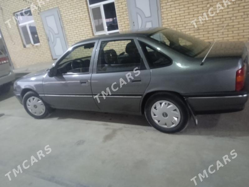 Opel Vectra 1989 - 40 000 TMT - Mary - img 5