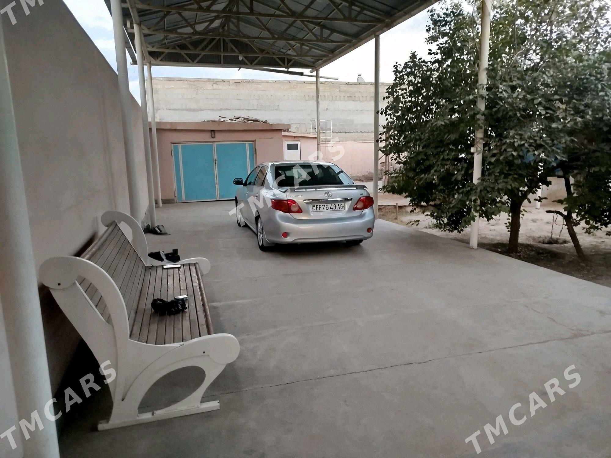Toyota Corolla 2010 - 150 000 TMT - Aşgabat - img 4