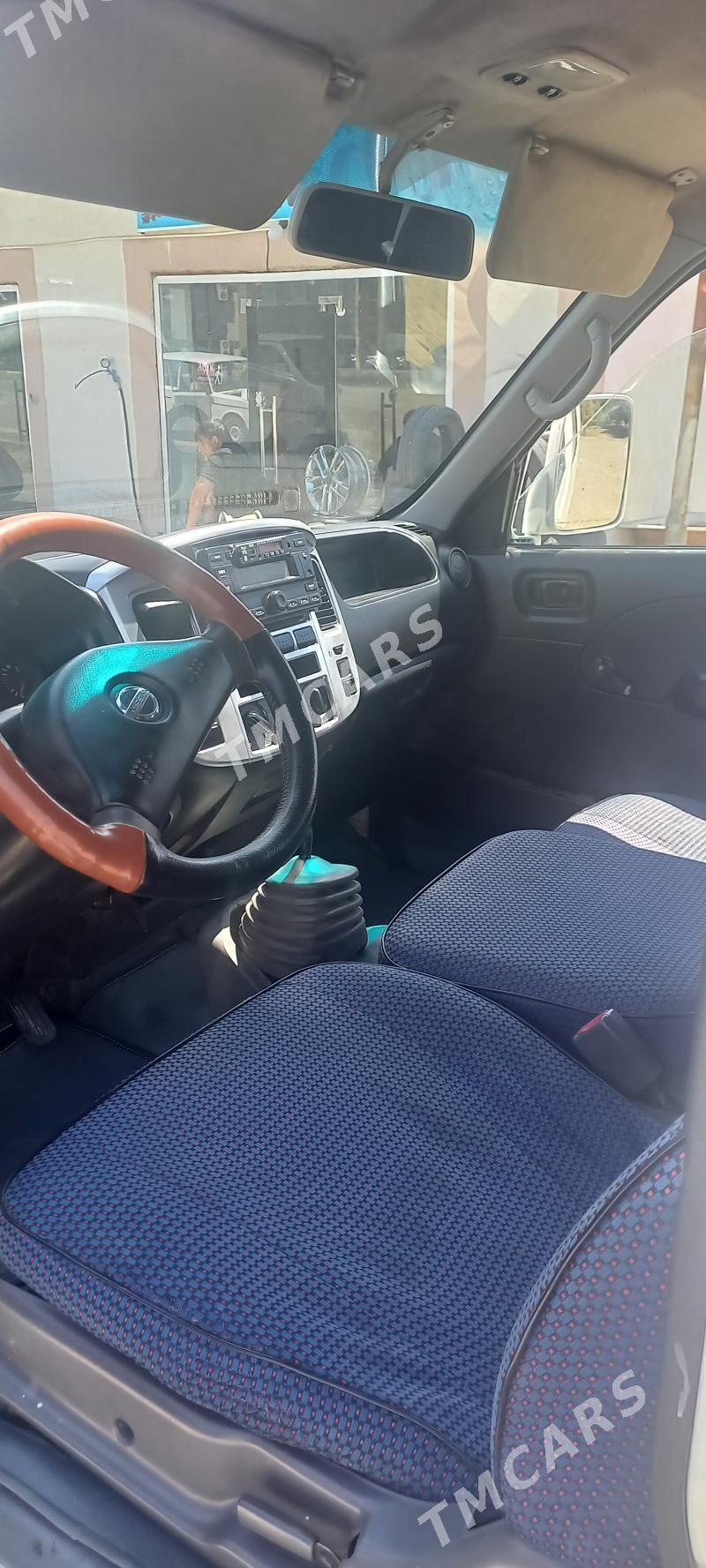 Nissan Urvan 2008 - 170 000 TMT - Мары - img 7