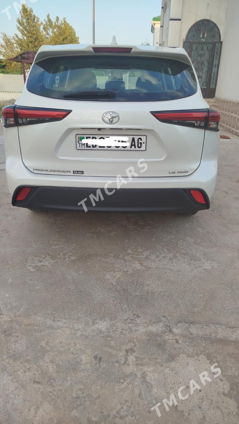 Toyota Highlander 2021 - 550 000 TMT - Täze zaman - img 3