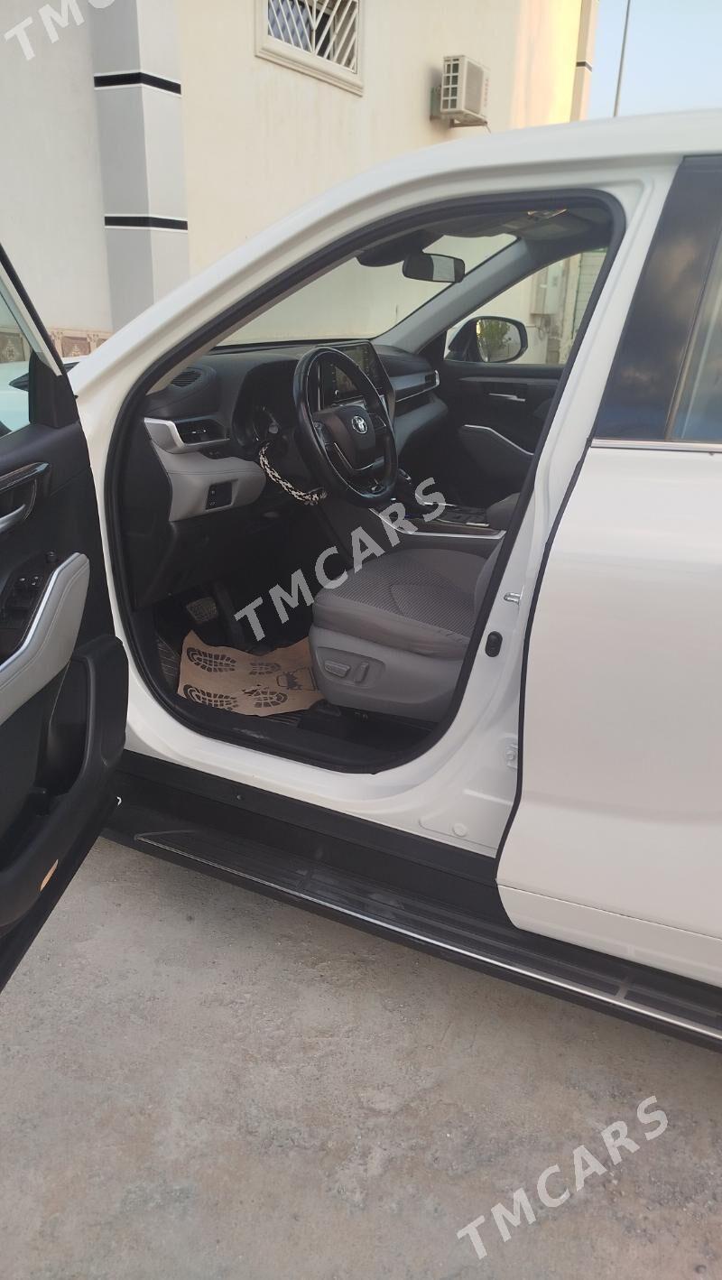 Toyota Highlander 2021 - 550 000 TMT - Täze zaman - img 5