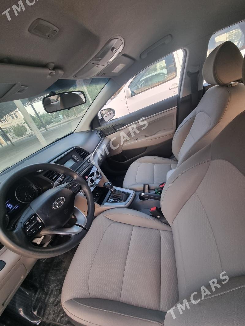 Hyundai Elantra 2019 - 200 000 TMT - Podwoýski köç. (Bitarap Türkmenistan şaýoly) - img 7