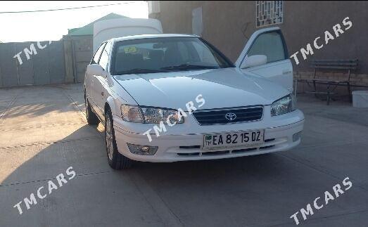 Toyota Camry 2001 - 130 000 TMT - Дашогуз - img 4