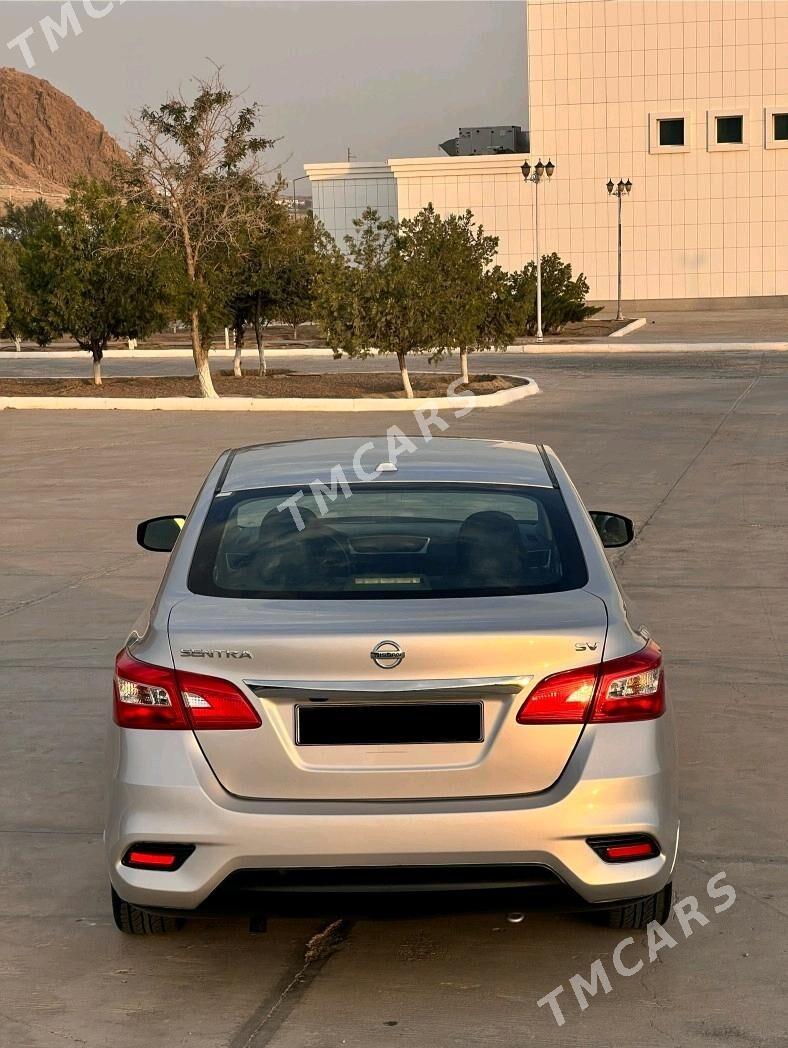 Nissan Sentra 2018 - 165 000 TMT - Балканабат - img 4