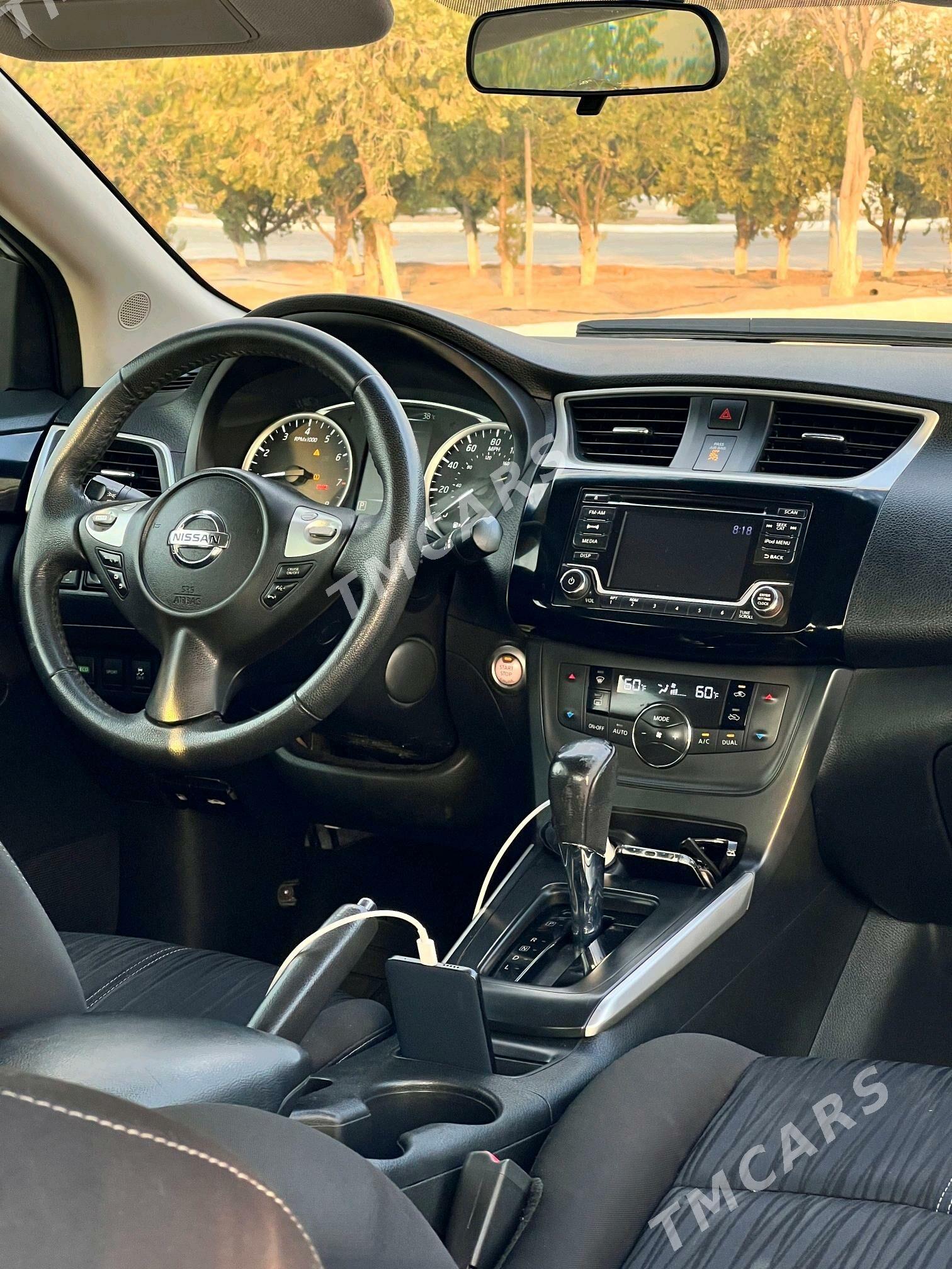 Nissan Sentra 2018 - 165 000 TMT - Балканабат - img 3