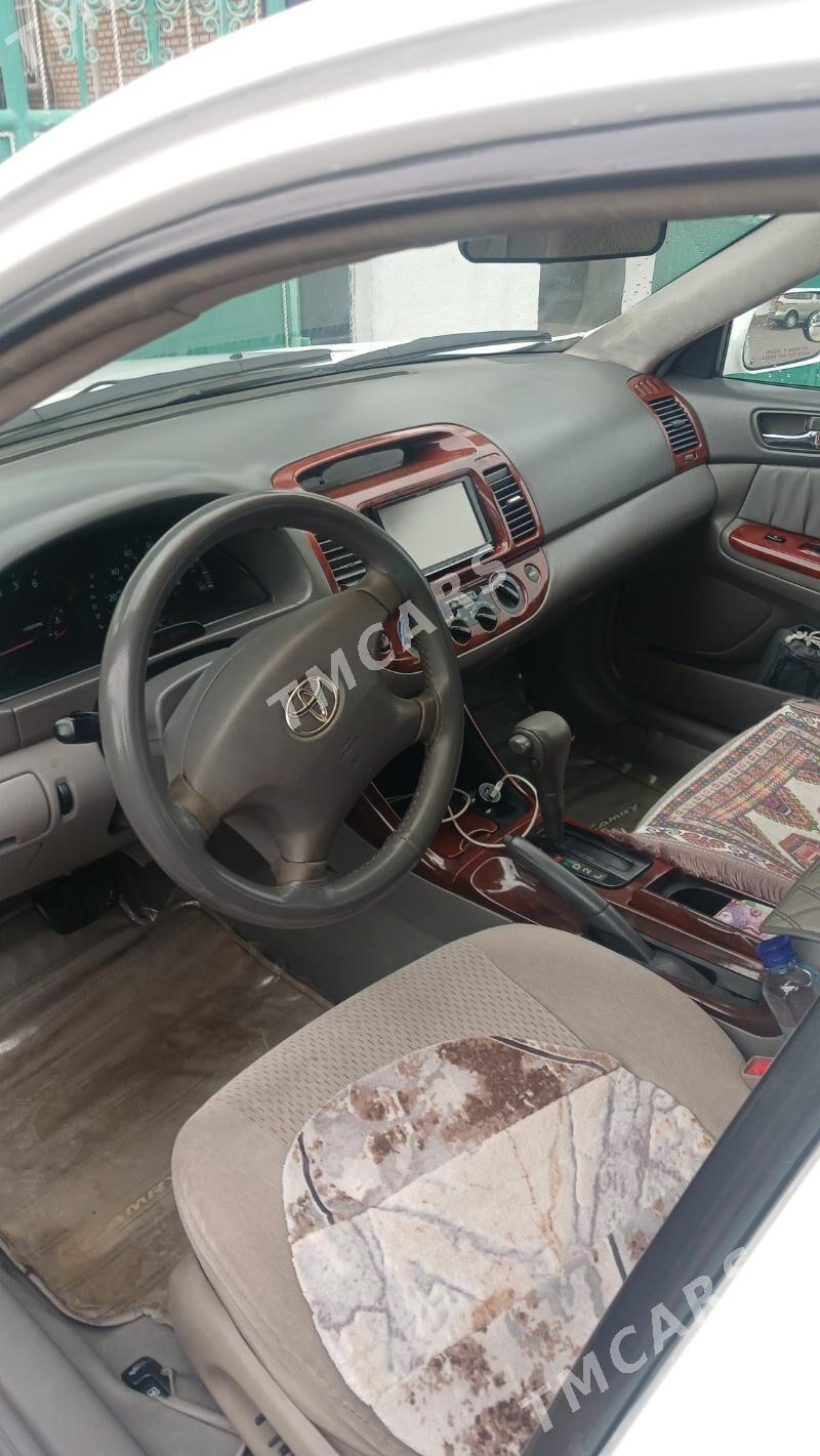 Toyota Camry 2004 - 125 000 TMT - Халач - img 4