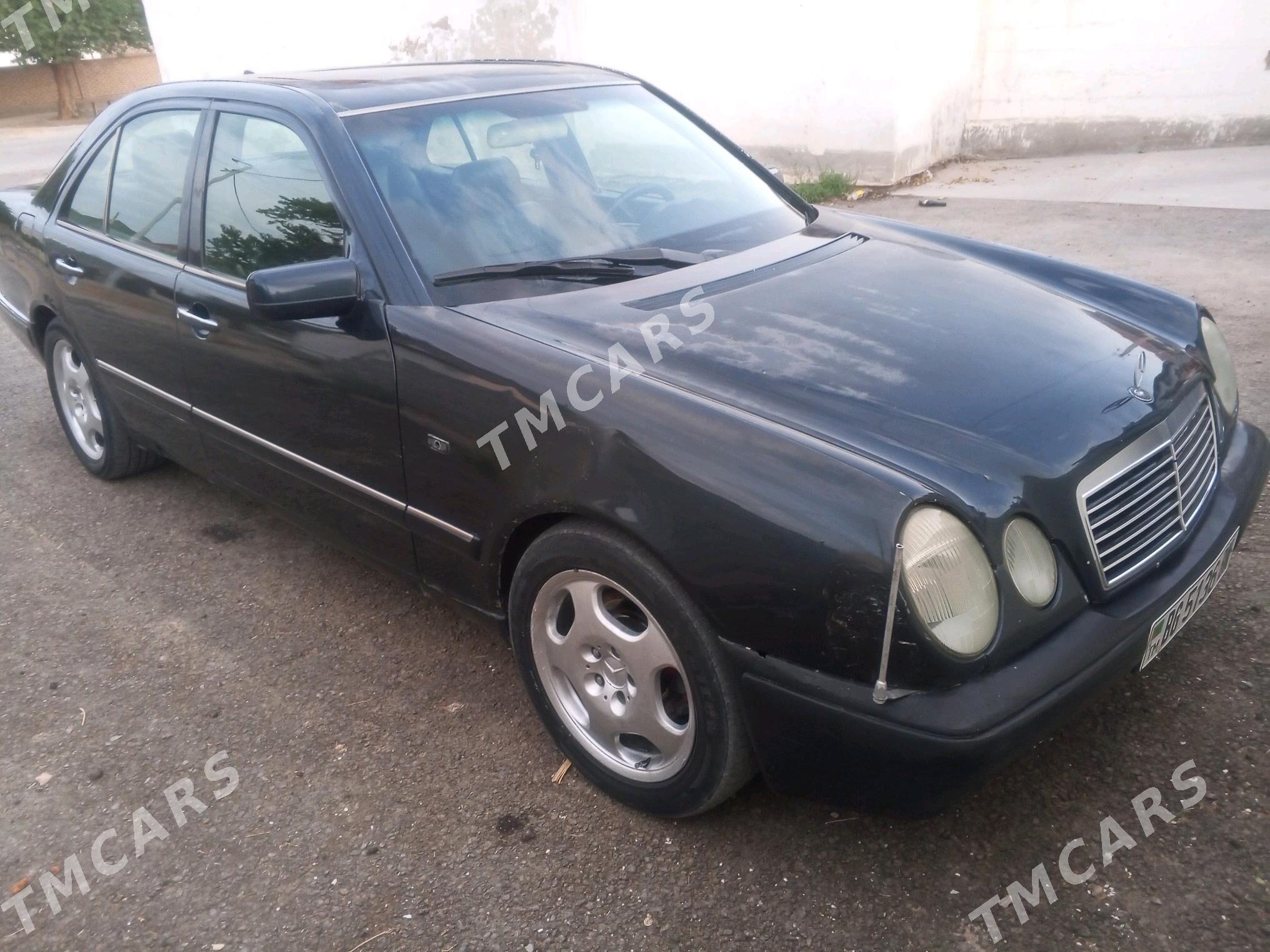 Mercedes-Benz E320 1995 - 45 000 TMT - Balkanabat - img 3