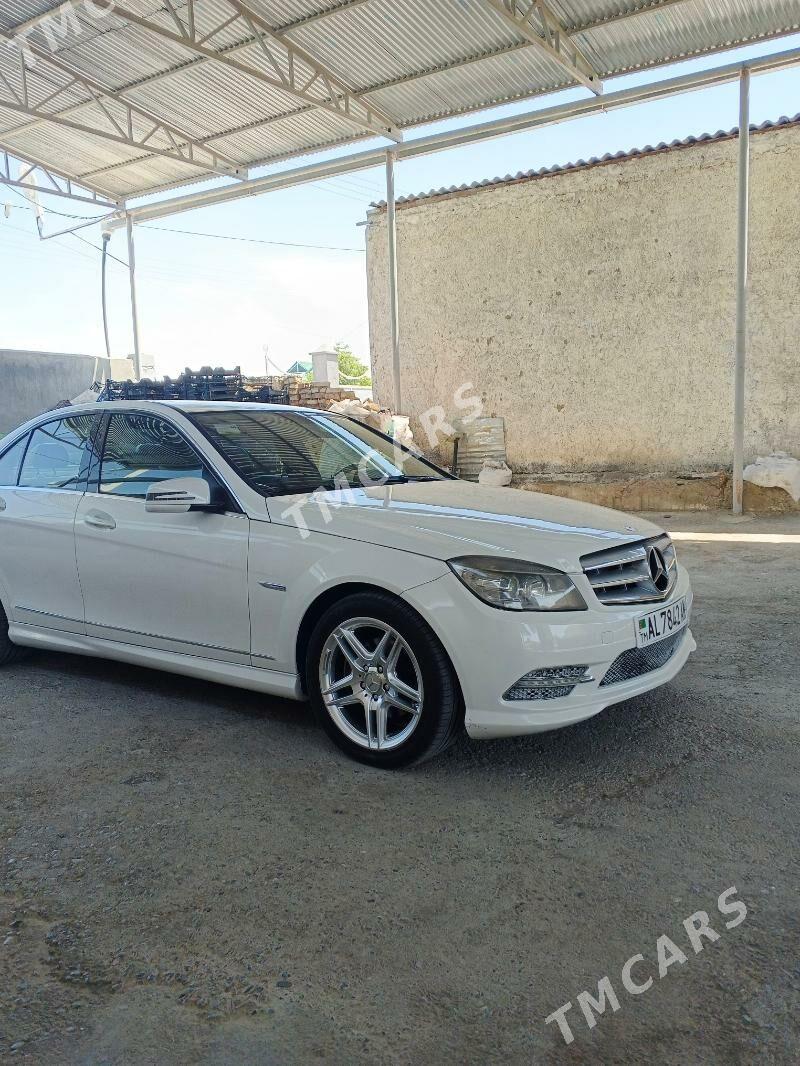 Mercedes-Benz C300 2010 - 230 000 TMT - Änew - img 6