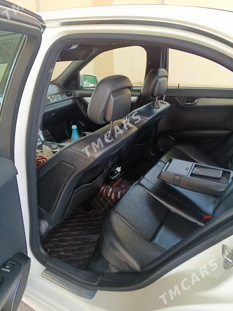 Mercedes-Benz C300 2010 - 230 000 TMT - Änew - img 2