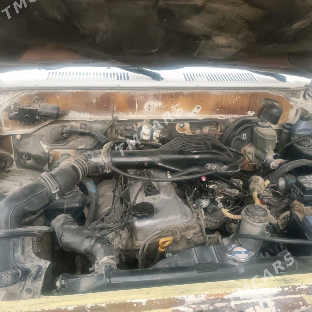 Toyota Land Cruiser Prado 1999 - 180 000 TMT - Balkanabat - img 8