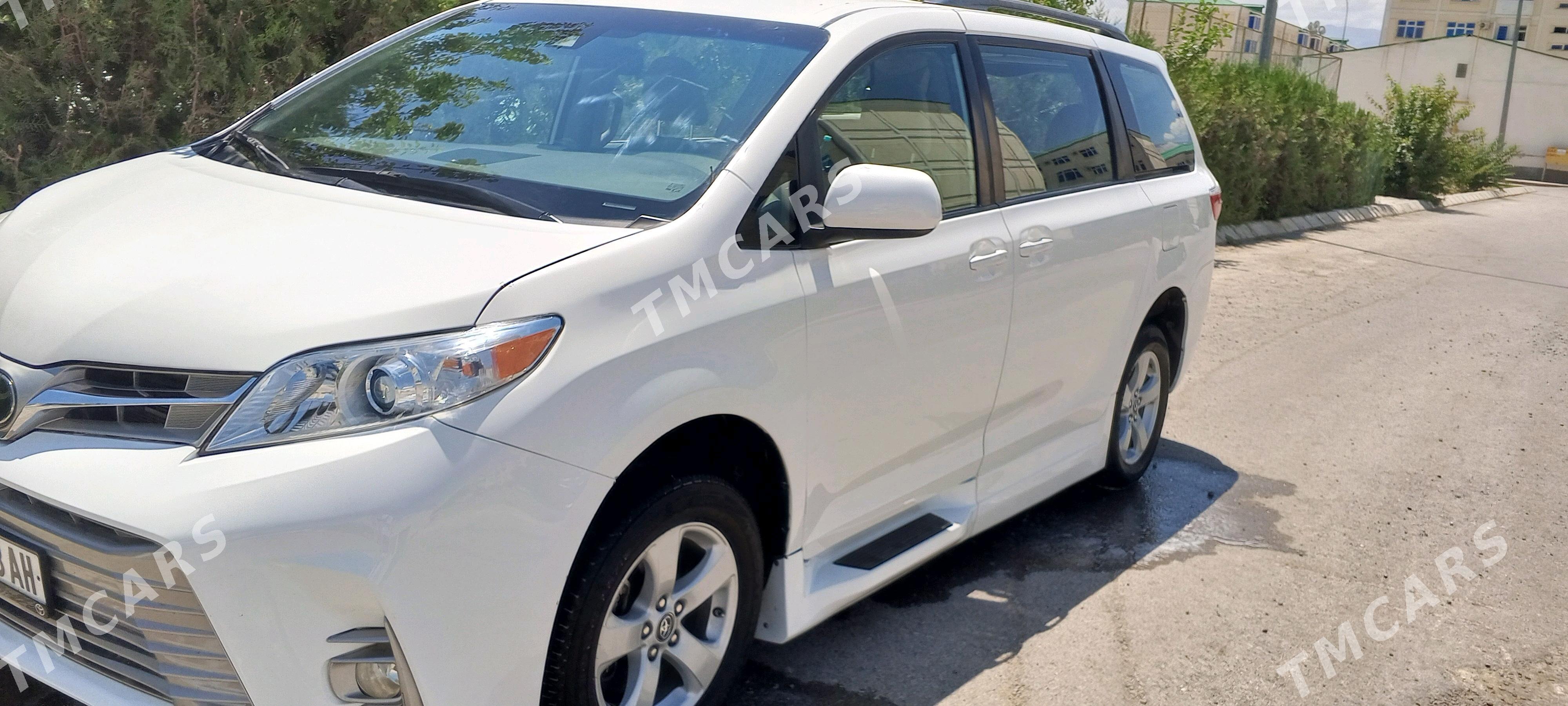Toyota Sienna 2019 - 310 000 TMT - Büzmeýin GRES - img 9