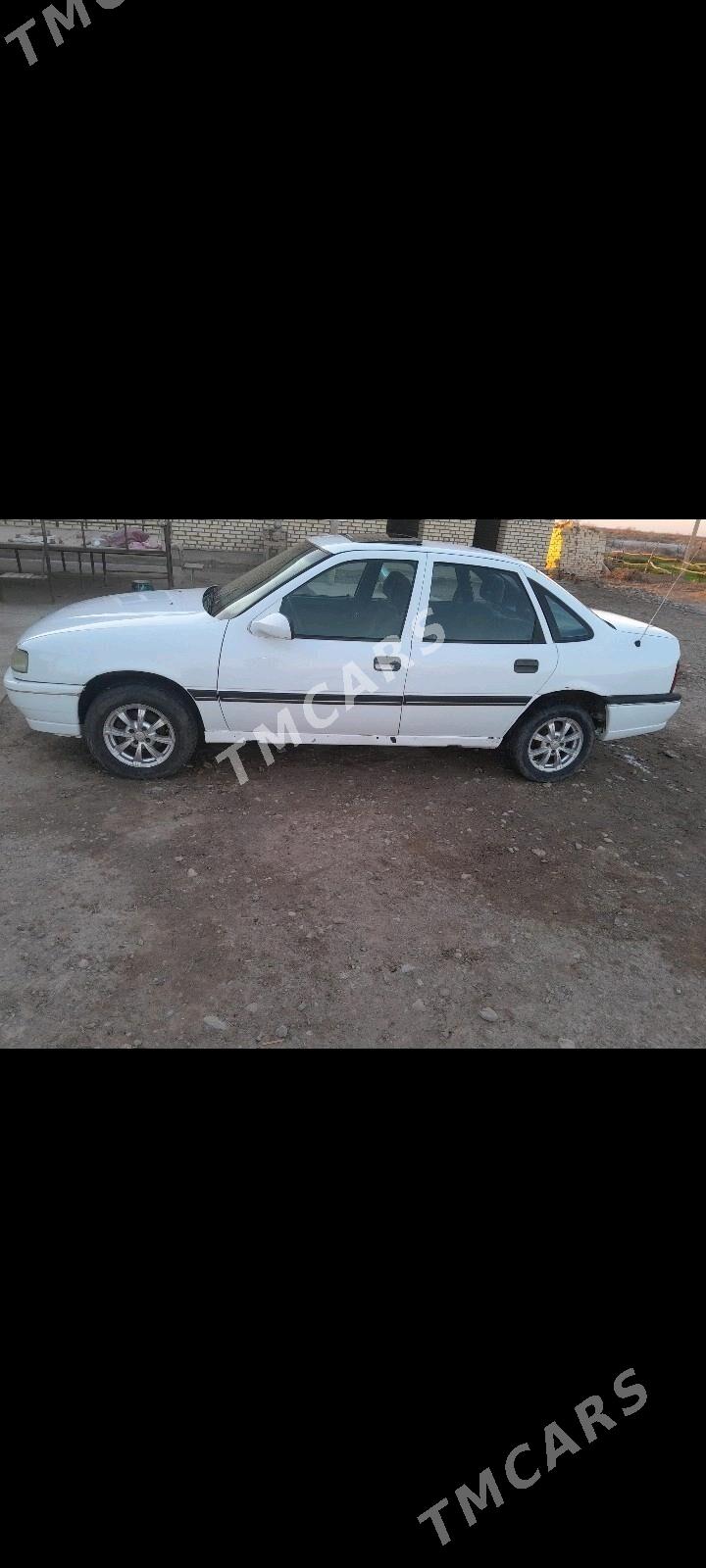 Opel Vectra 1994 - 30 000 TMT - Теджен - img 3