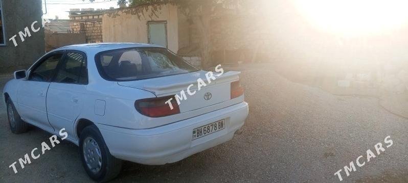 Toyota Carina 1995 - 28 000 TMT - Балканабат - img 3