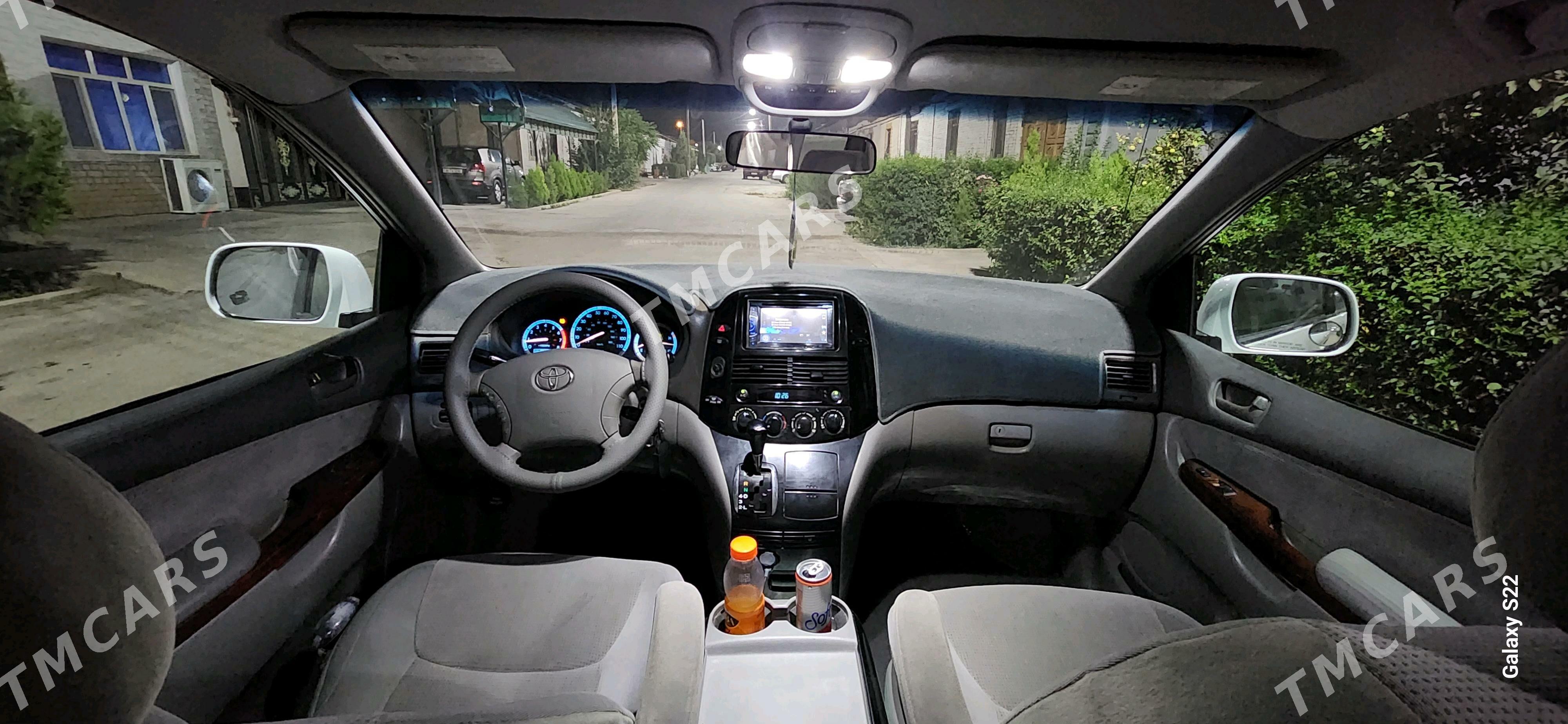 Toyota Sienna 2004 - 200 000 TMT - Daşoguz - img 4