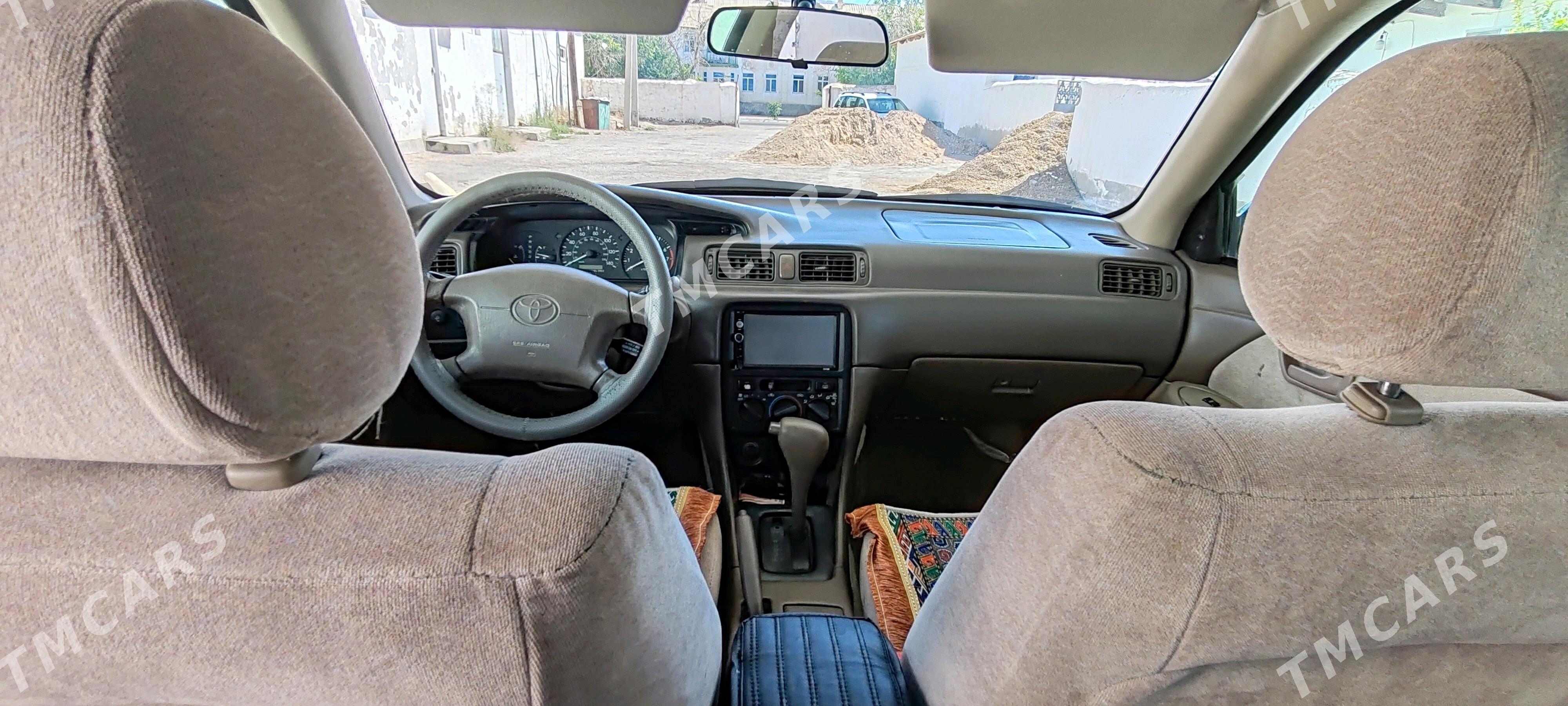 Toyota Camry 1999 - 127 000 TMT - Балканабат - img 5