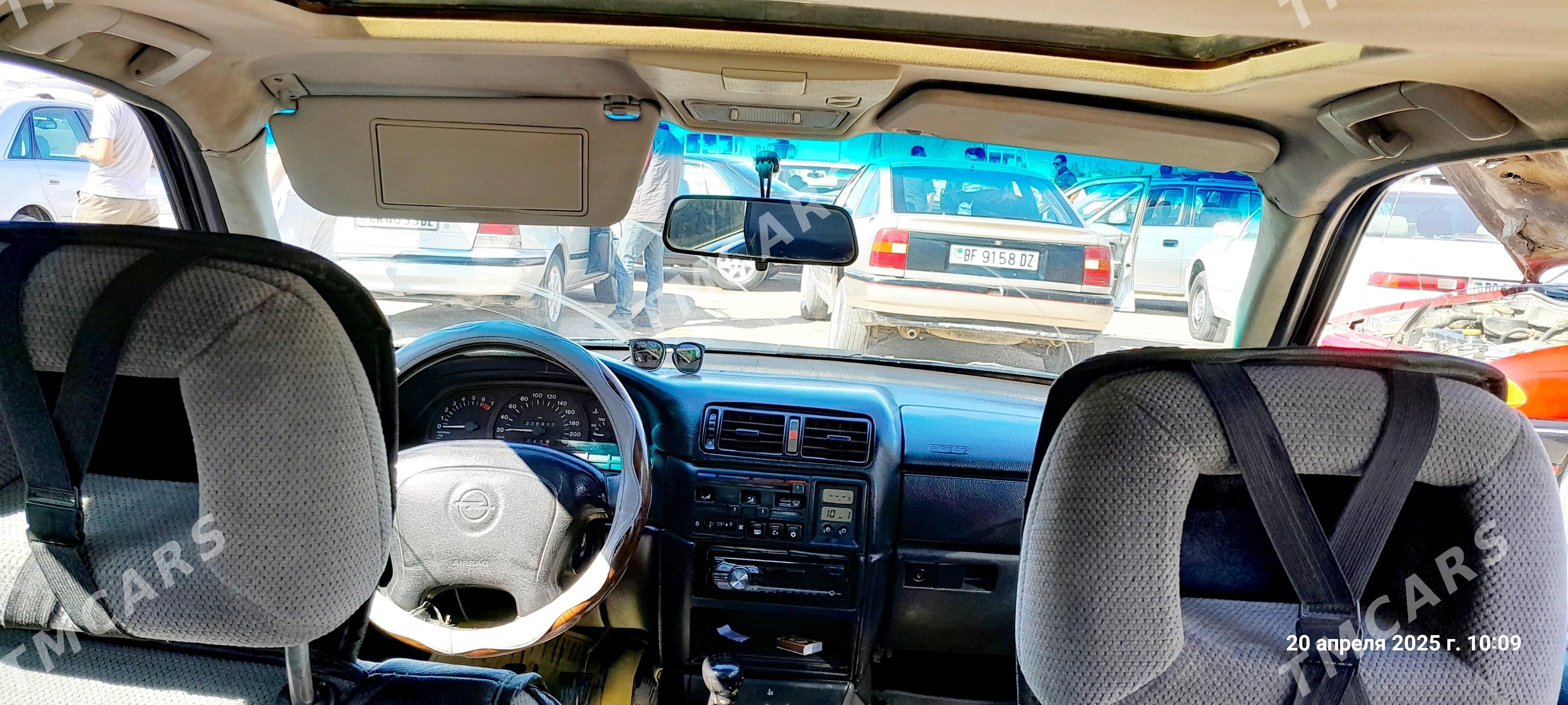 Opel Vectra 1995 - 45 000 TMT - Губадаг - img 1