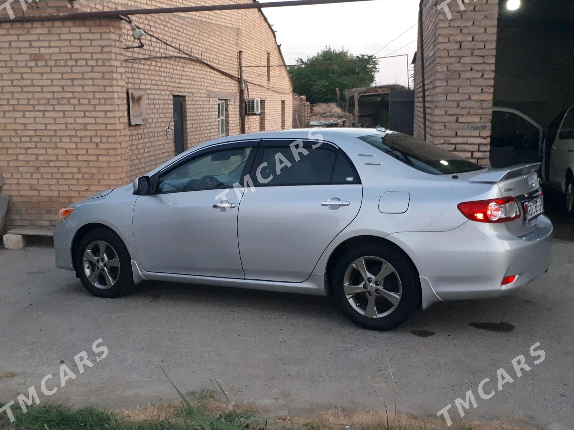 Toyota Corolla 2012 - 200 000 TMT - Türkmenabat - img 9