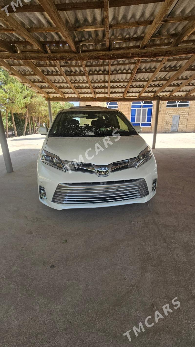 Toyota Sienna 2020 - 470 000 TMT - Мары - img 8