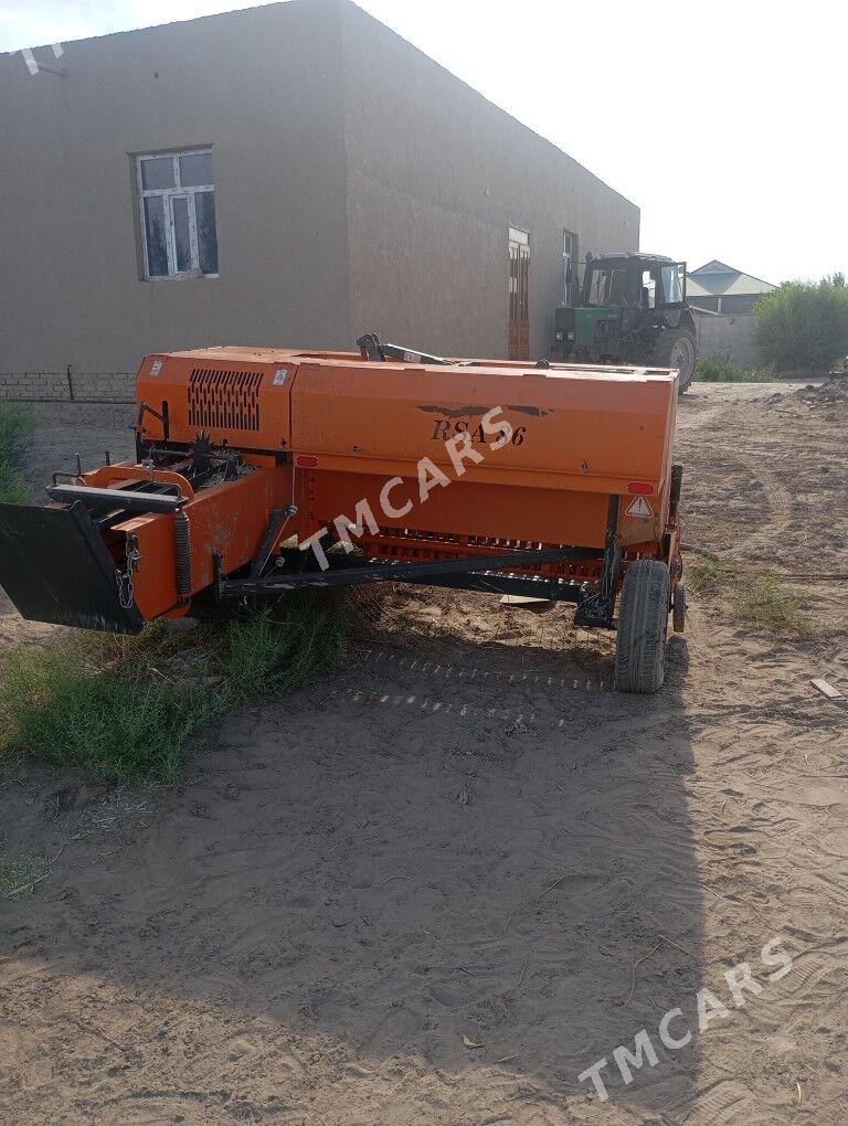 MTZ 82 2005 - 110 000 TMT - Гурбансолтан Едже - img 4