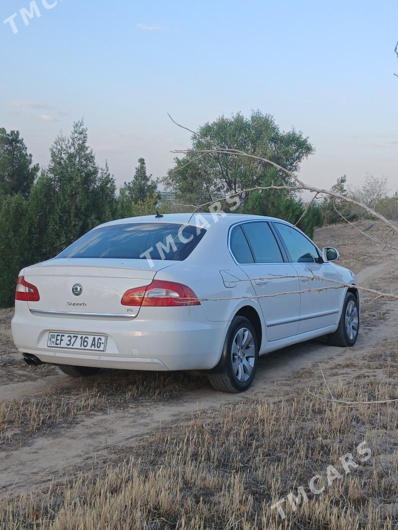 Skoda Superb​ 2010 - 115 000 TMT - Hitrowka - img 3
