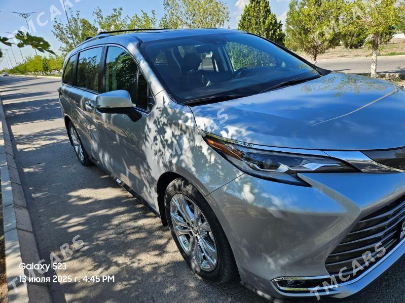 Toyota Sienna 2022 - 660 000 TMT - Daşoguz - img 4