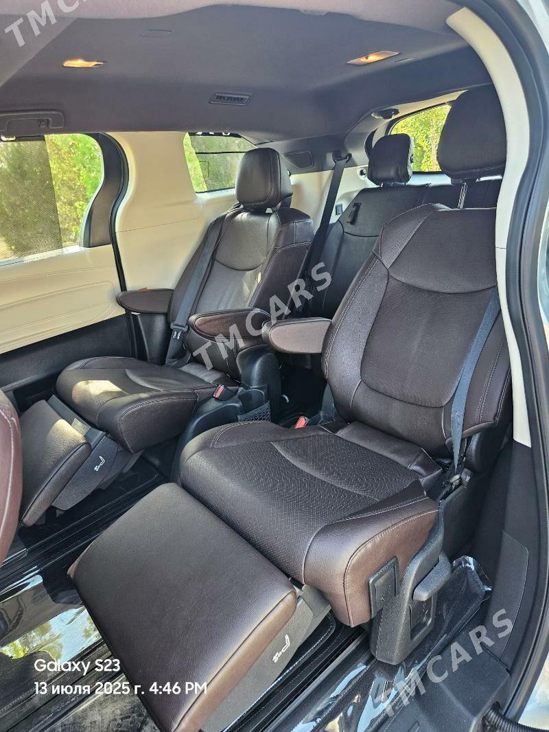 Toyota Sienna 2022 - 660 000 TMT - Daşoguz - img 2