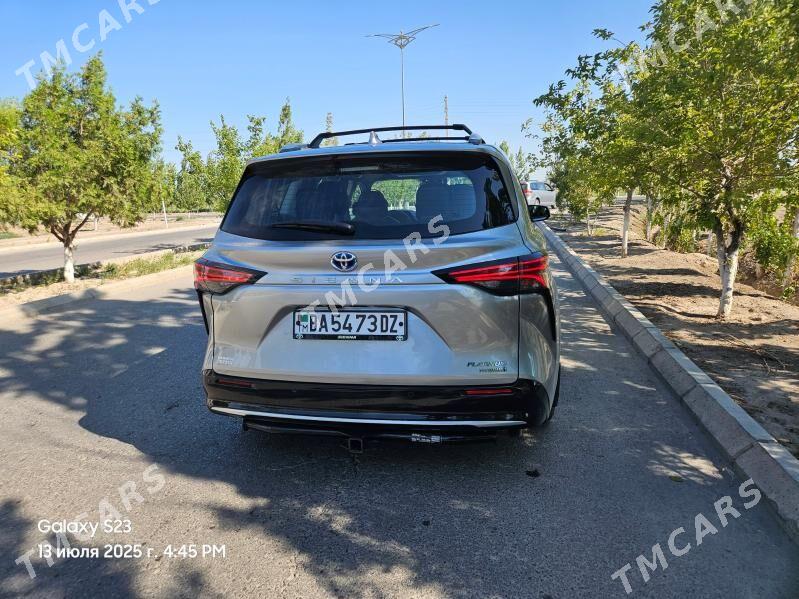 Toyota Sienna 2022 - 660 000 TMT - Daşoguz - img 5