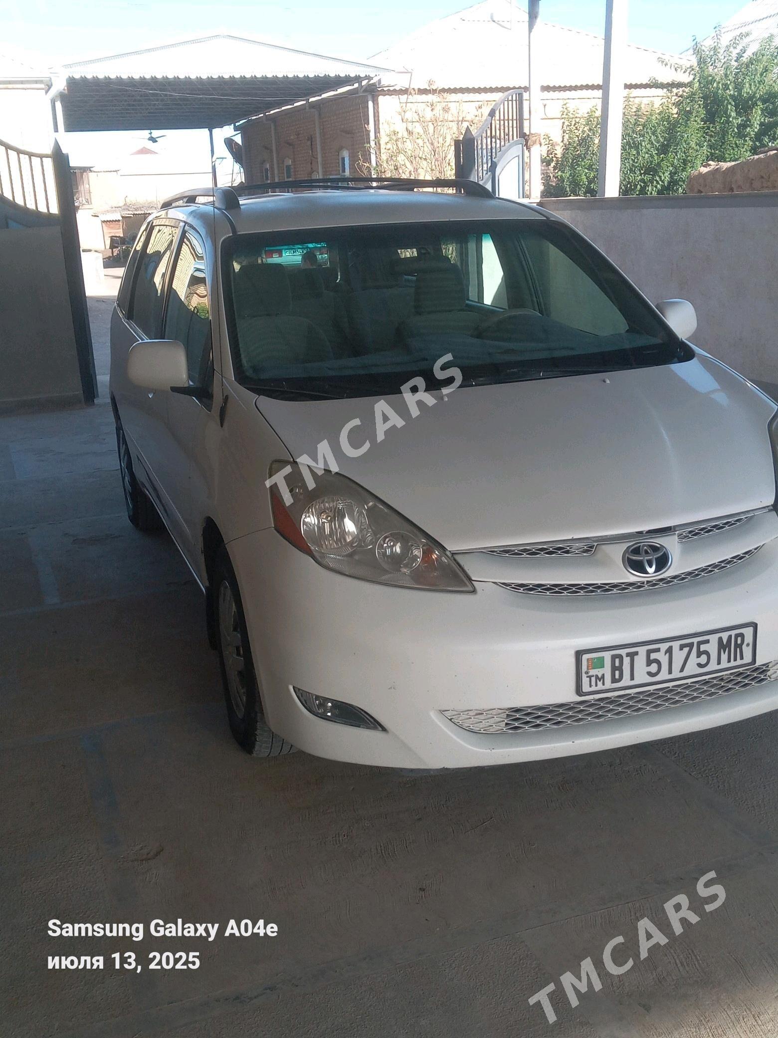 Toyota Sienna 2009 - 195 000 TMT - Векильбазар - img 6