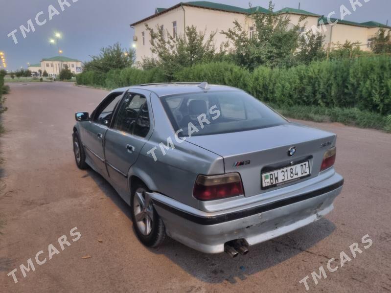 BMW E39 1998 - 30 000 TMT - Дашогуз - img 3