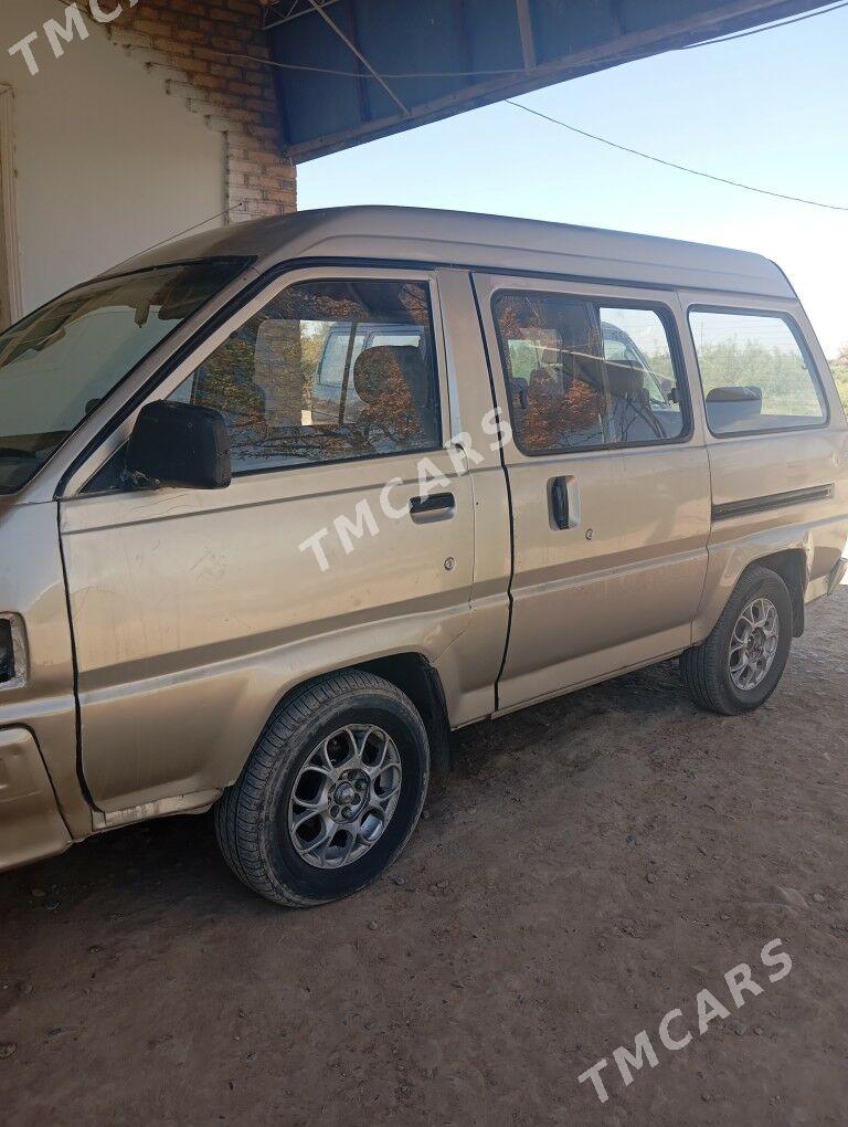 Toyota Hiace 1989 - 30 000 TMT - Сакарчага - img 3
