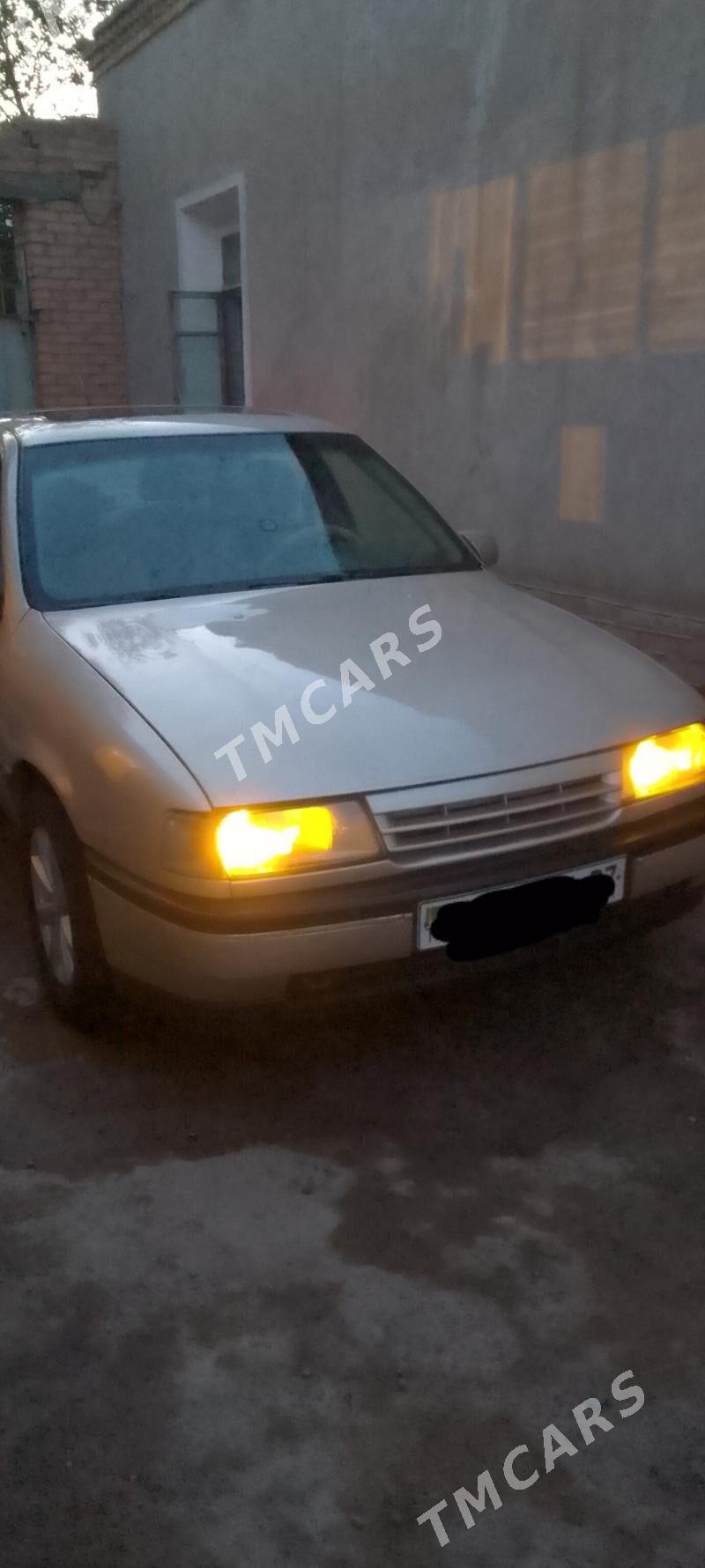 Opel Vectra 1991 - 30 000 TMT - Gubadag - img 4