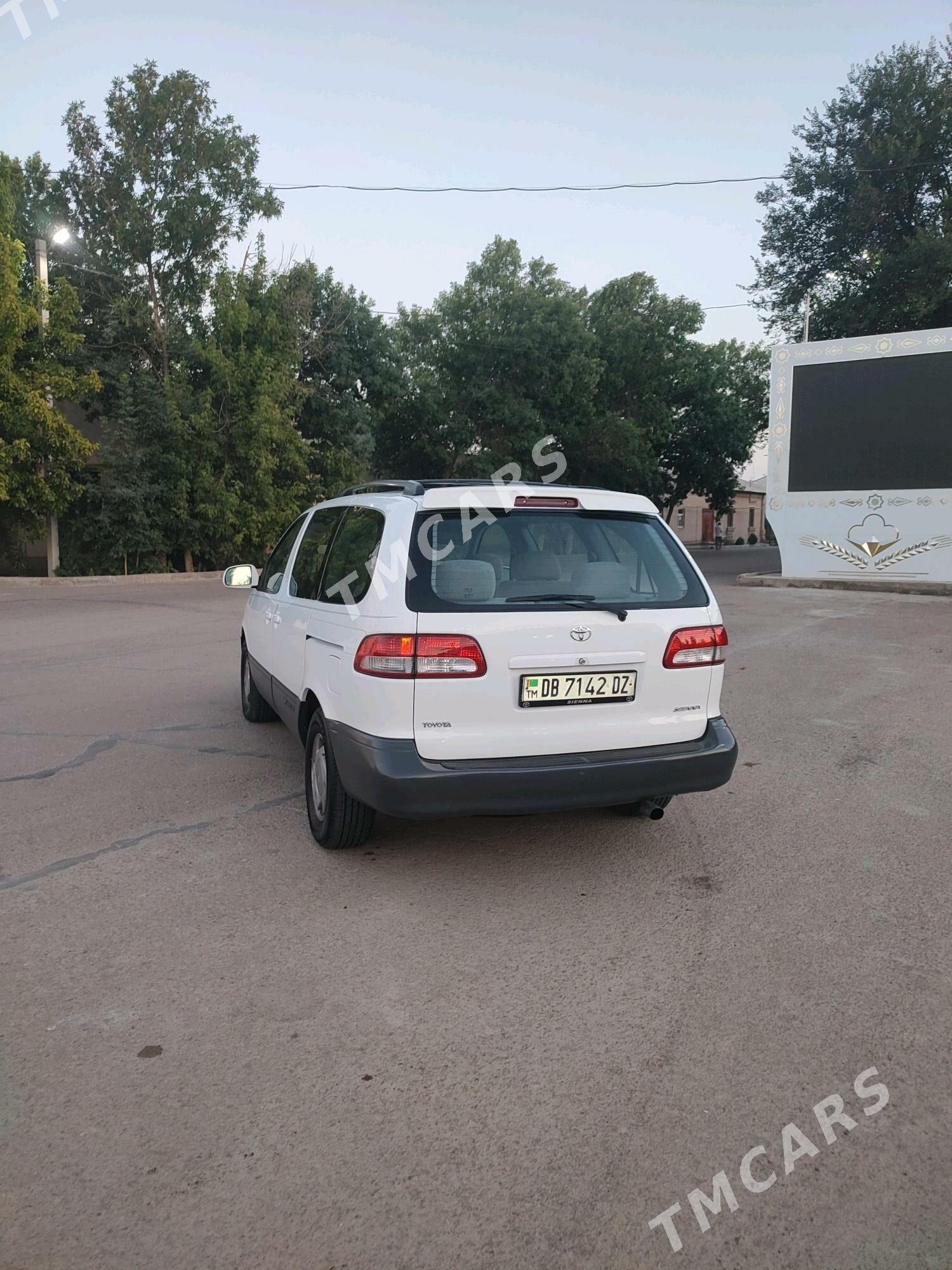 Toyota Sienna 2002 - 165 000 TMT - Gubadag - img 7