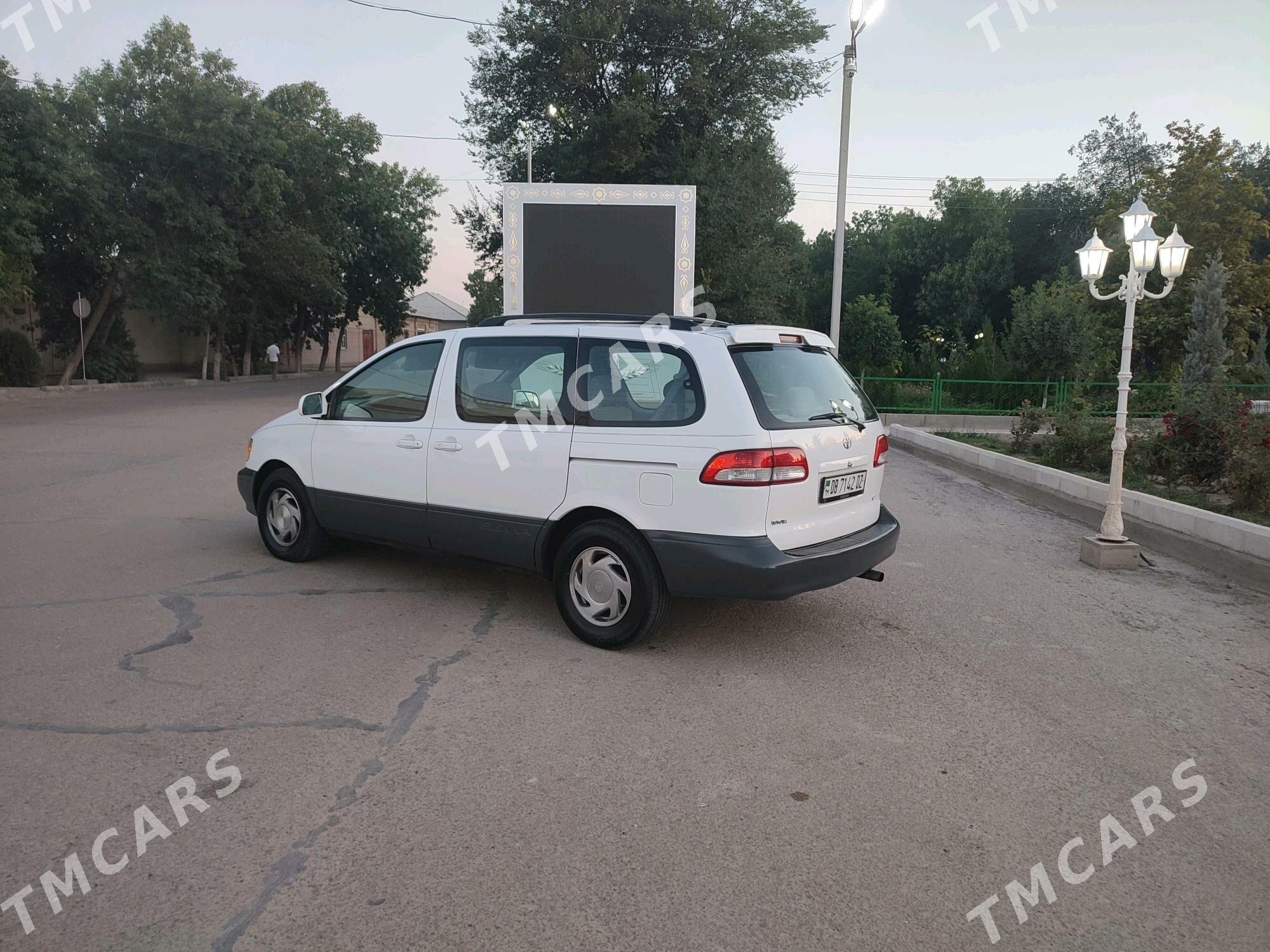 Toyota Sienna 2002 - 165 000 TMT - Gubadag - img 8