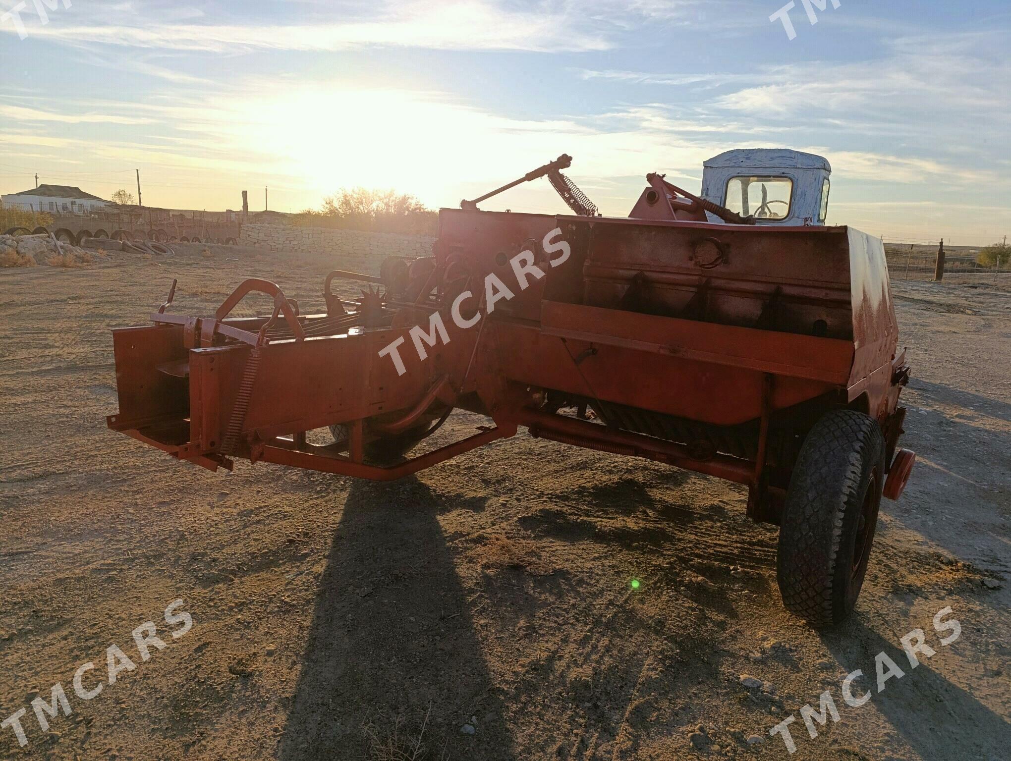 MTZ 82 1988 - 50 000 TMT - Этрек - img 3