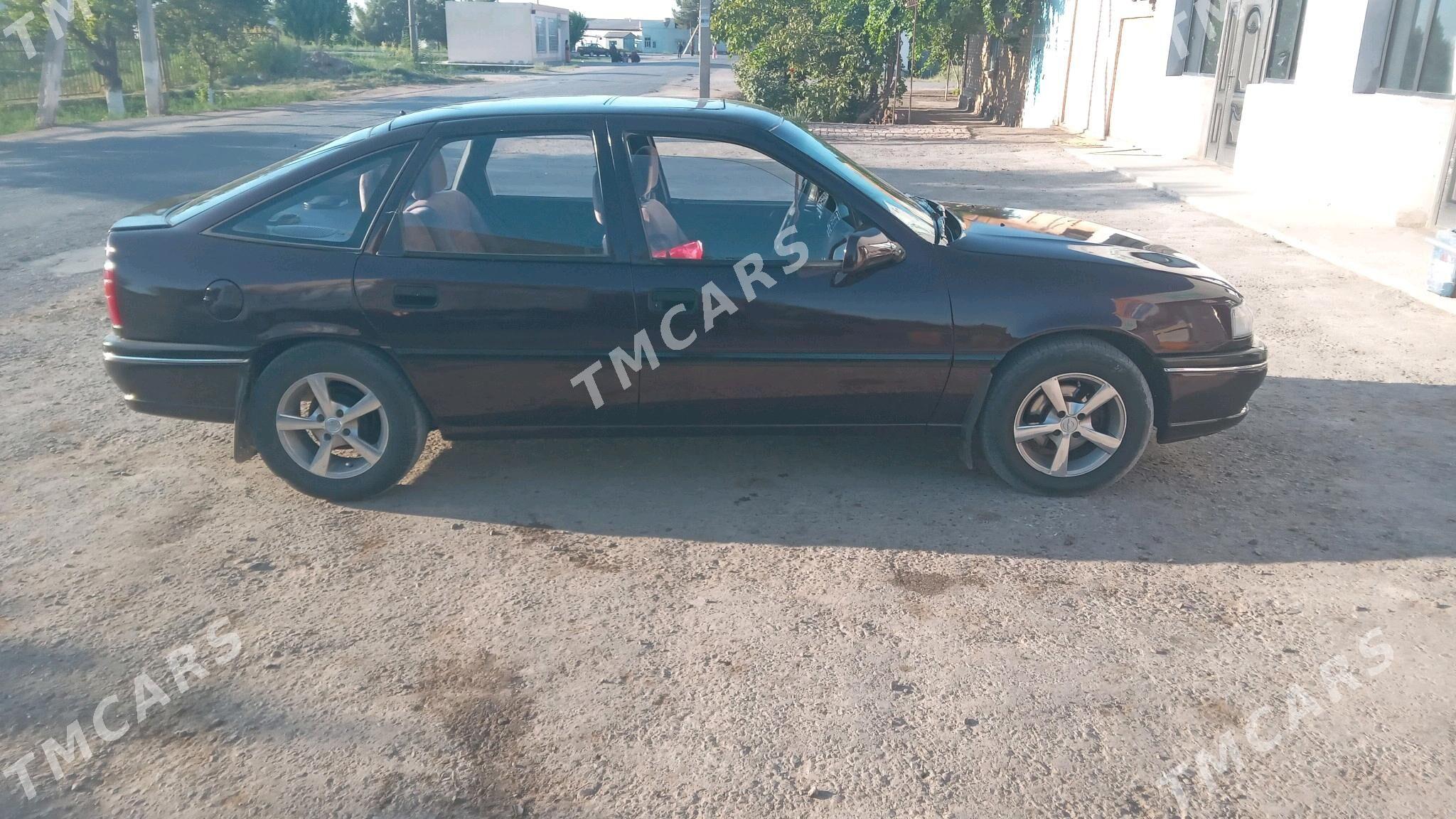Opel Vectra 1993 - 37 000 TMT - Sakar - img 6