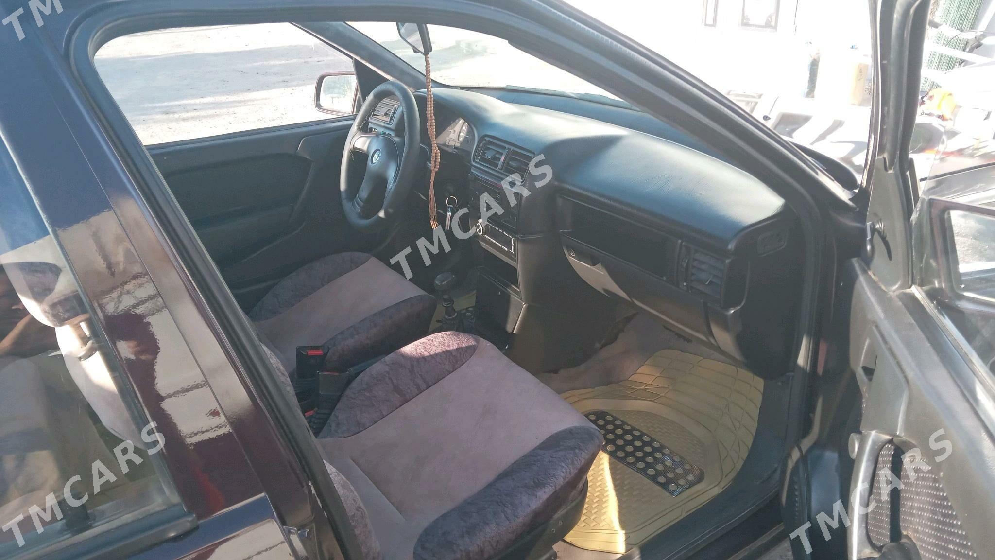 Opel Vectra 1993 - 37 000 TMT - Sakar - img 5