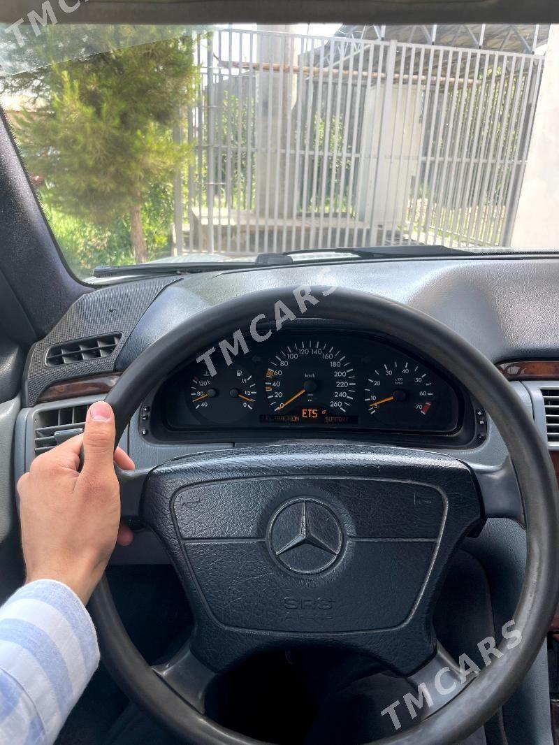 Mercedes-Benz E320 2000 - 50 000 TMT - Туркменабат - img 1